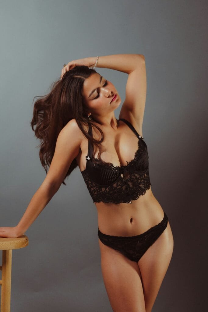 Aerocity Escort Elegant evening companion in Aerocity Delhi with discreet service